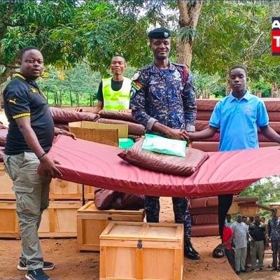 Police Officer Sells Personal Motorbike to Fund High School Supplies for 15 Students